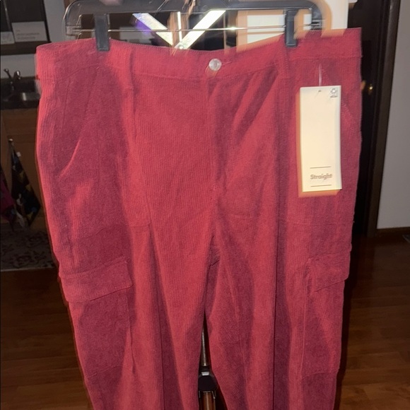 No Boundaries Red Straight Leg Pants - Picture 2 of 8
